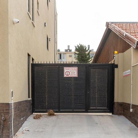 Nahal Oz 33 Aparthotel Bat Yam Ngoại thất bức ảnh