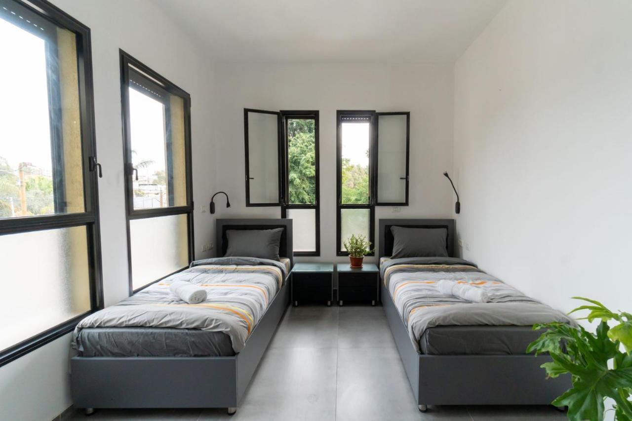 Nahal Oz 33 Aparthotel Bat Yam Ngoại thất bức ảnh