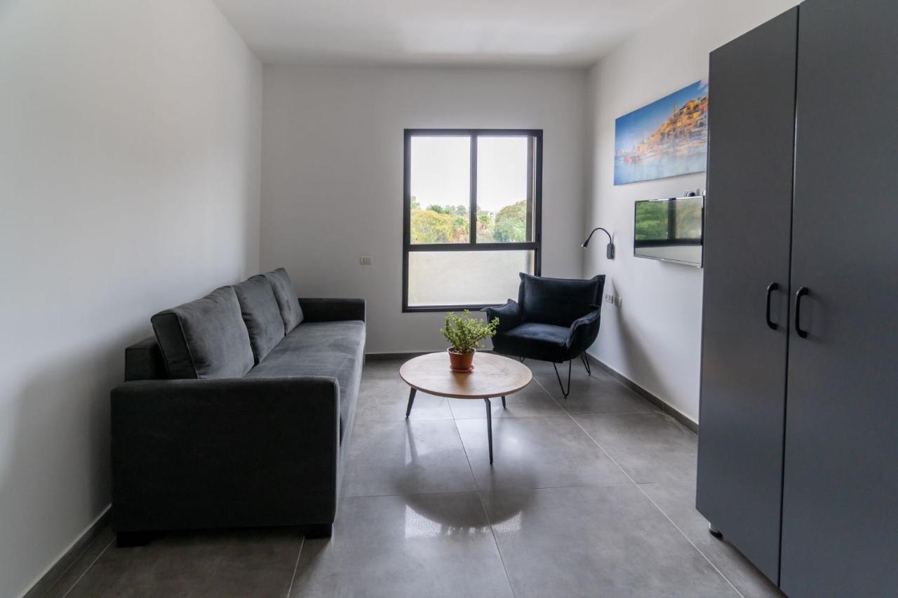 Nahal Oz 33 Aparthotel Bat Yam Ngoại thất bức ảnh