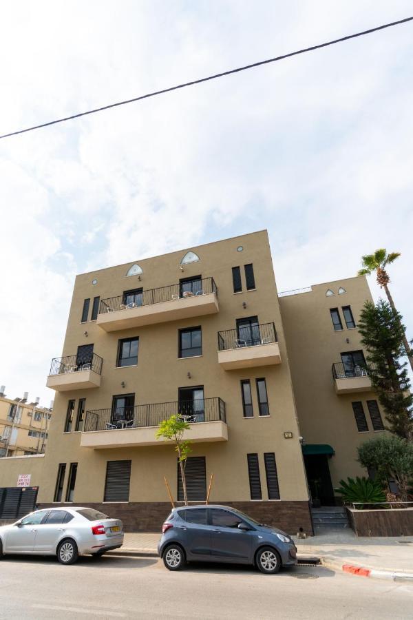 Nahal Oz 33 Aparthotel Bat Yam Ngoại thất bức ảnh